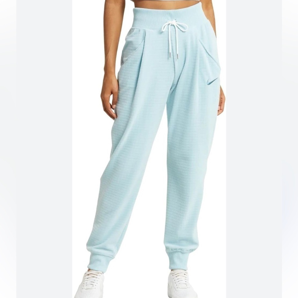 Nike ⭐️NEW Sportswear Velour Poly Jogger small velvet velour